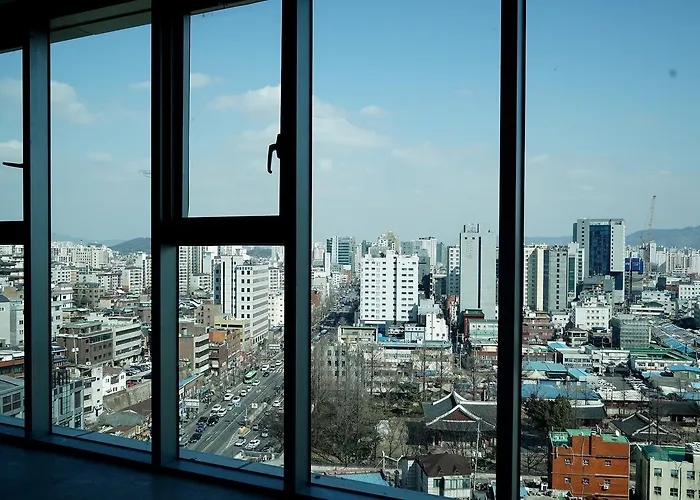E7 Place Dongdaemun 4*