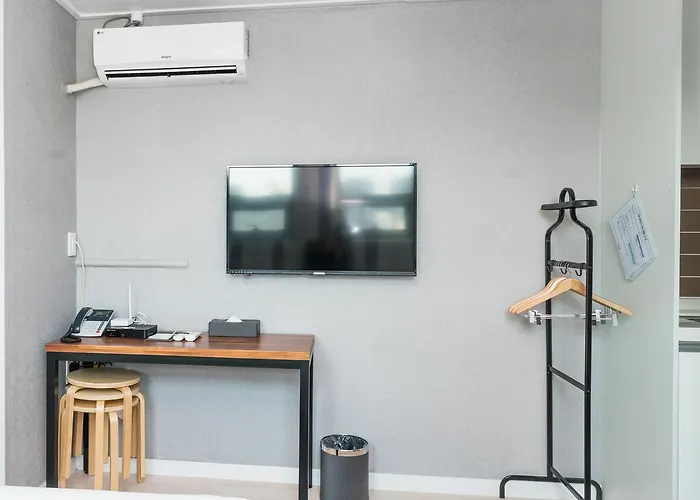 E7 Place Dongdaemun 4*