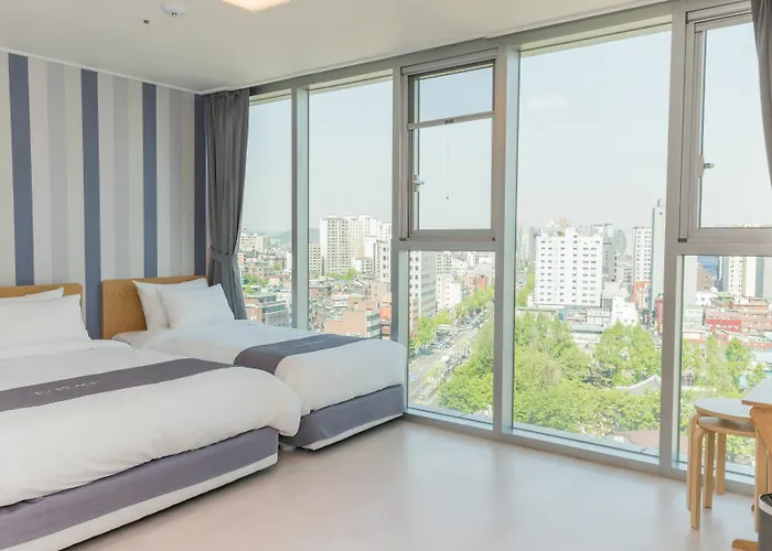 Hotel E7 Place Dongdaemun 4*