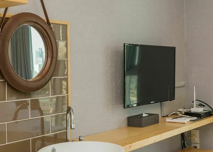 Hotel E7 Place Dongdaemun 4*